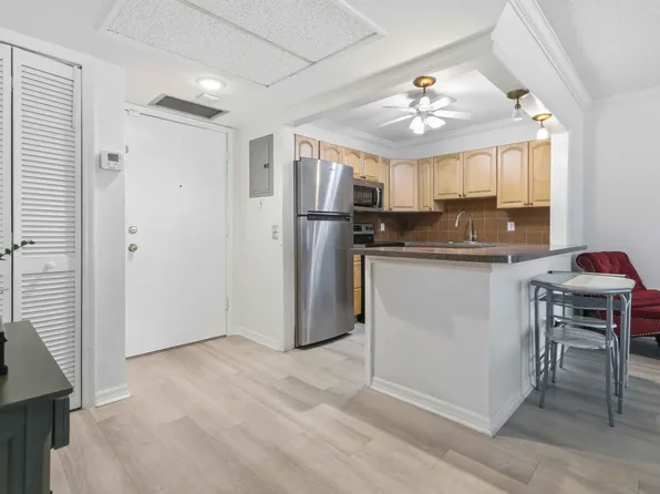 259 S Cypress Road #506, Pompano Beach, FL 33060
