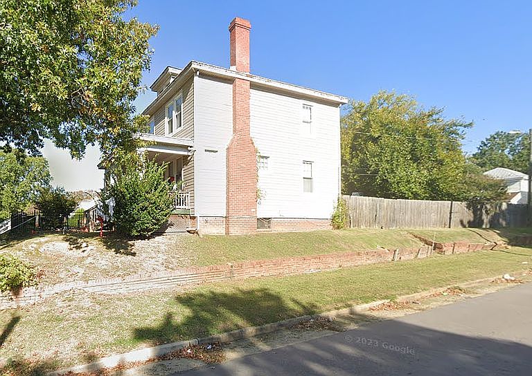 Listing photo 4