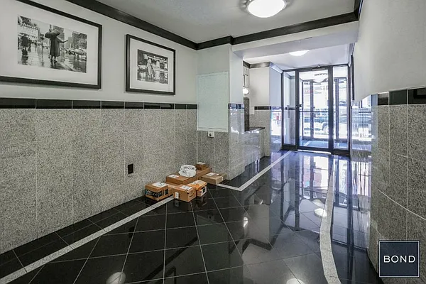 Rented by Bond New York | media 22