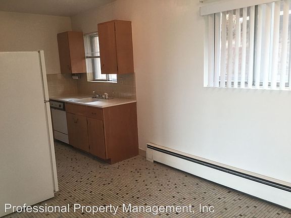 4th image of 201 Whitaker Dr APT 02
