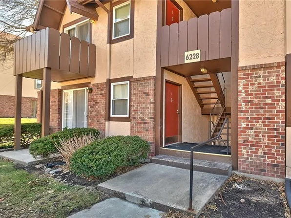 6228 Robinson St APT 1, Overland Park, KS 66202