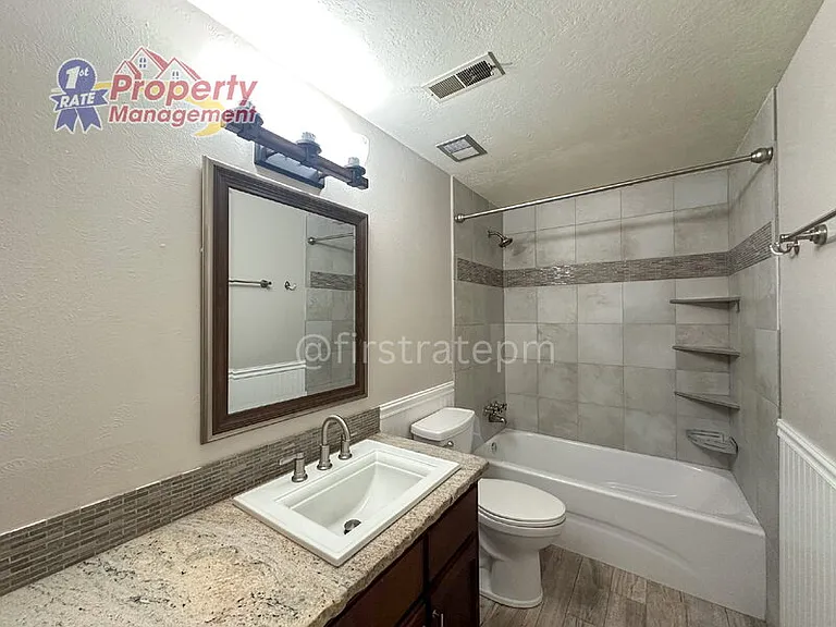 2624 N Hillway Dr — Photo 31
