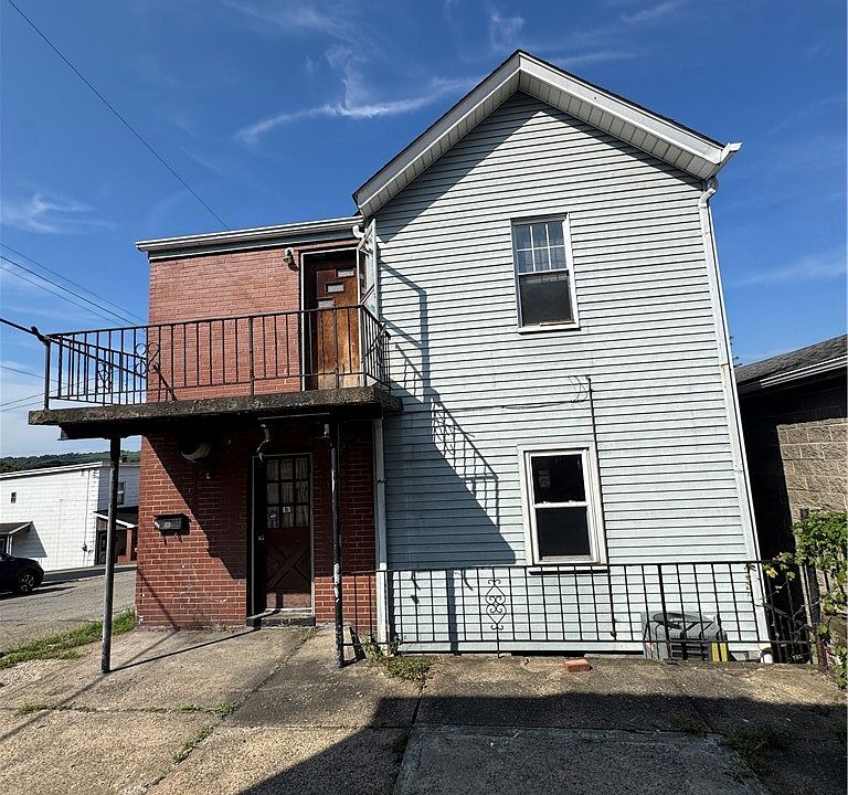 1st image of 613 8th St