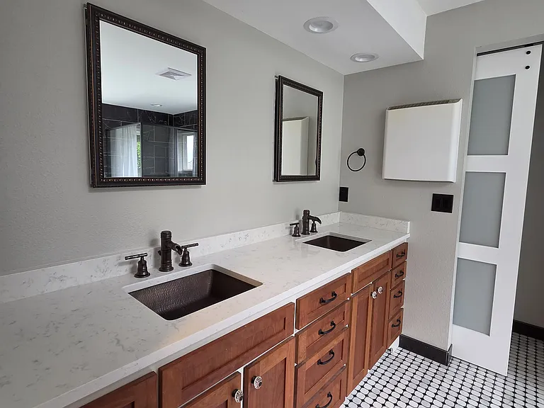 1702 NW Gregory Dr — Photo 20