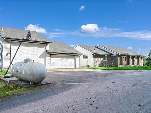 3rd image of 11147 Silver Lane SW