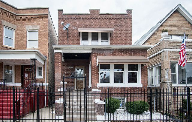 1st image of 4930 W Gladys Ave