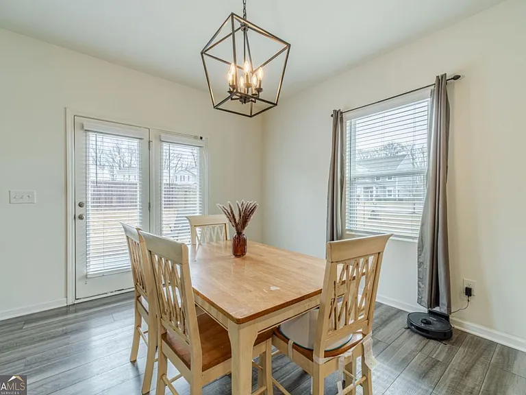 222 Knightsbridge Ln — Photo 8