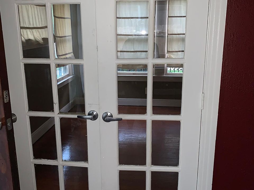 Entry to Master Bedroom