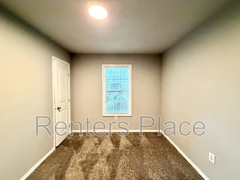 2326 N Atlanta Pl — Photo 8