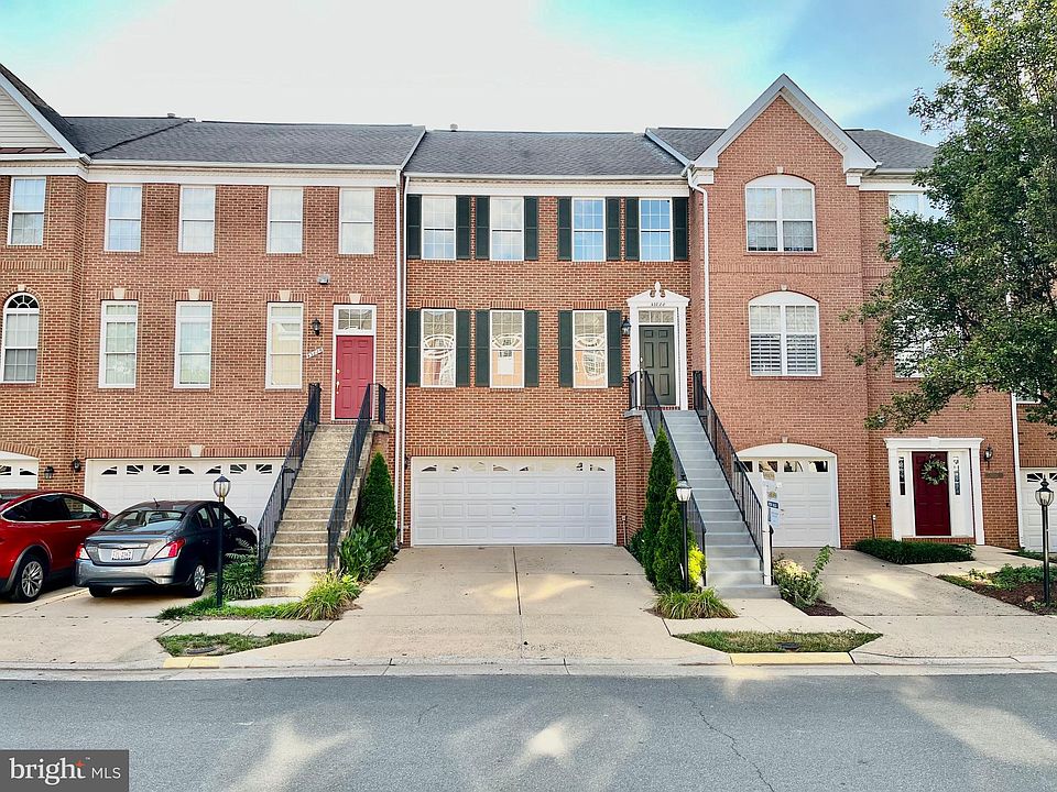 1st image of 43888 Sandburg Sq