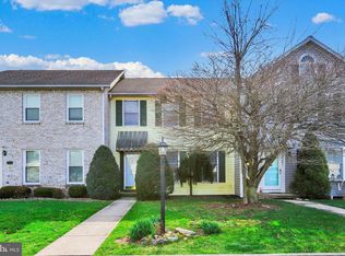 3462 Glen Eagles Dr, Chambersburg, PA 17202