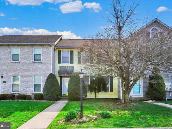 3462 Glen Eagles Dr, Chambersburg, PA 17202