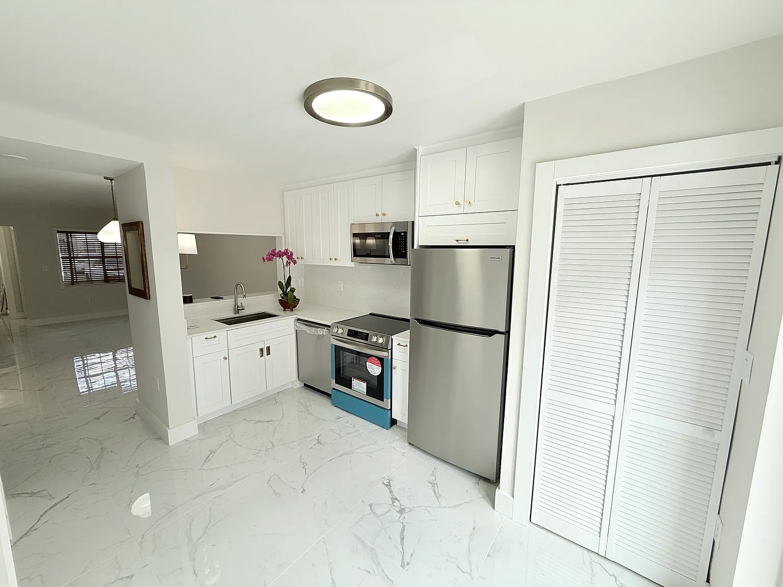 6726 SW 130th Pl — Photo 1