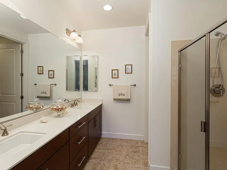 1081 Gaviota Ter — Photo 10