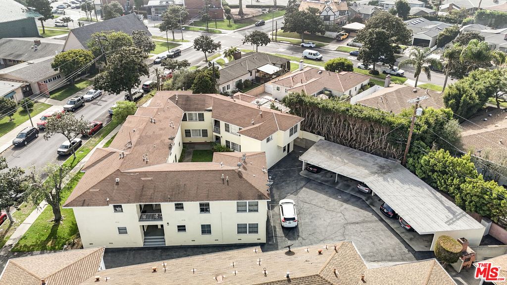 7933 Alverstone Ave, Los Angeles, CA - More