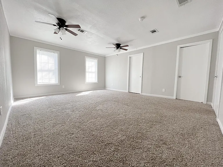 608 N Adelaide St — Photo 21