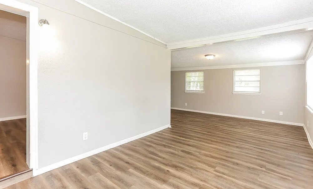4 bed, 1.5 bath, 1526 sqft, $1,395 — Photo 4