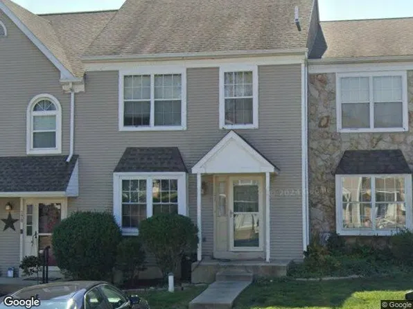 177 Megan Cir, Aston, PA 19014