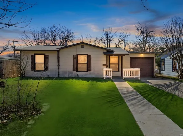 262 Redrock Dr, San Antonio, TX 78213