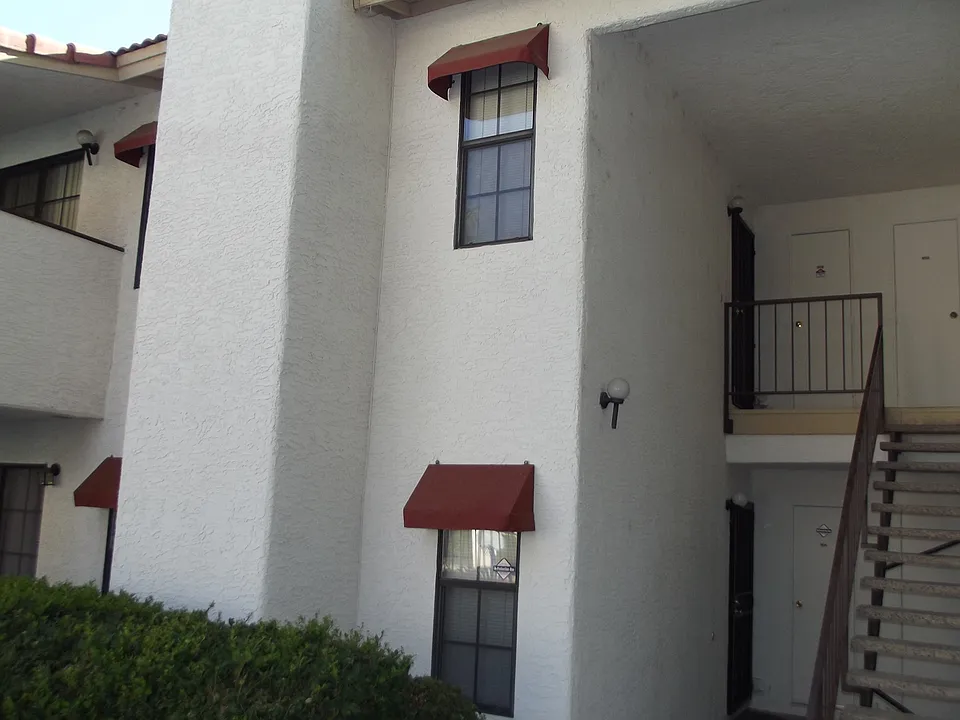 6663 W Tropicana Ave #202