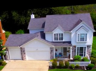 3539 Forest Spring Dr, Orion, MI 48359