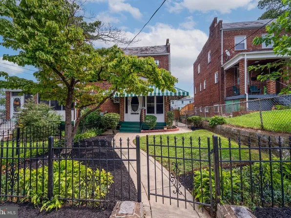 4463 Alabama Ave SE, Washington, DC 20019