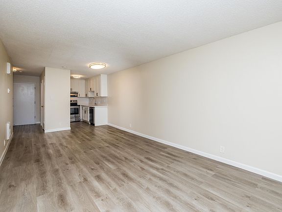 3rd image of 100 Monte Cresta Ave APT 210