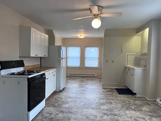 Building Photo - 40 Rice St #3