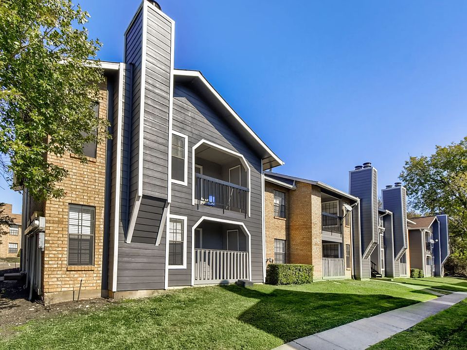 Beautifully maintained apartment community with updated exteriors and peaceful surroundings.