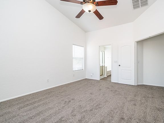 4th image of 41330 W Thornberry Ln