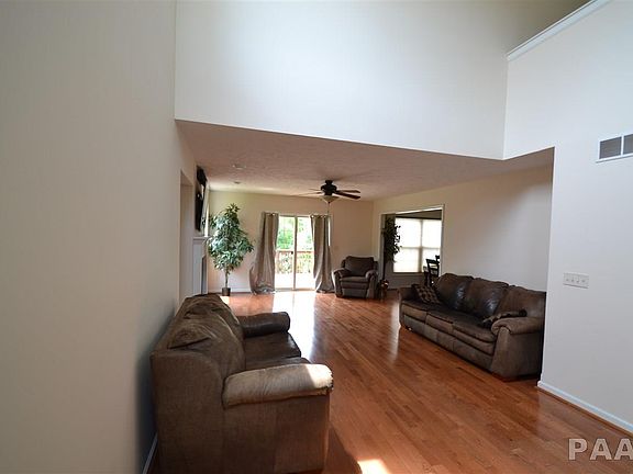 3rd image of 2337 W Kenfield Ct