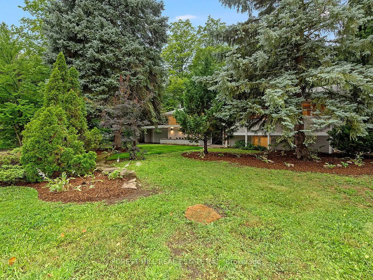 4 bed, $5,500 — Photo 2