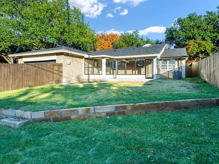 8635 Bacardi Dr — Photo 29