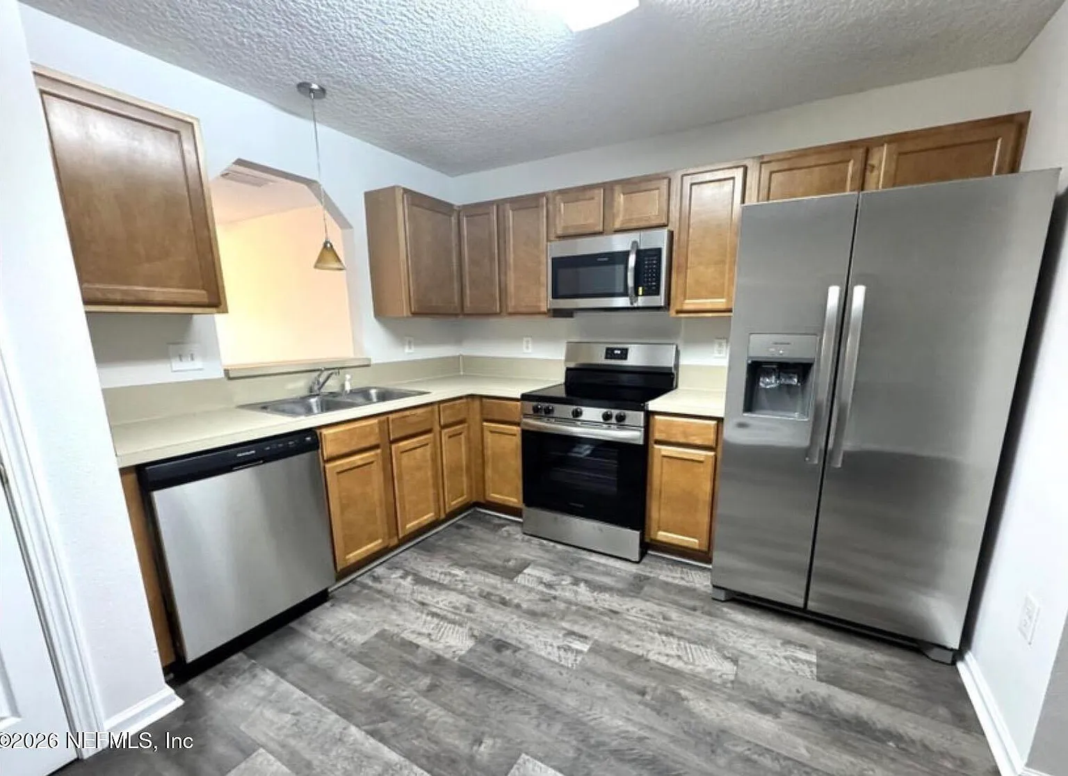 2 bed, 2.5 bath, 1334 sqft, $1,495 — Photo 4