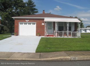 35 Saint Kitts Dr, Toms River, NJ