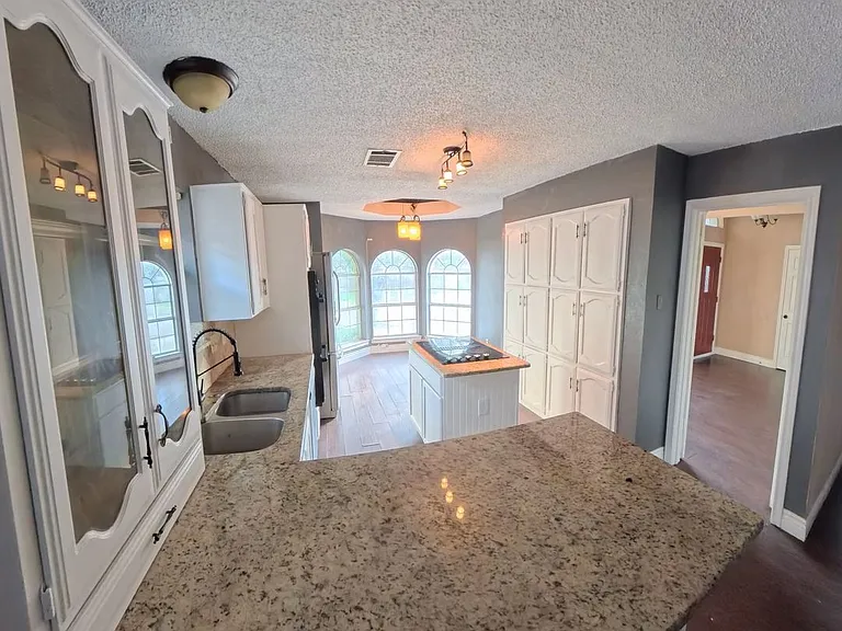 1454 Cromwell Ct — Photo 7