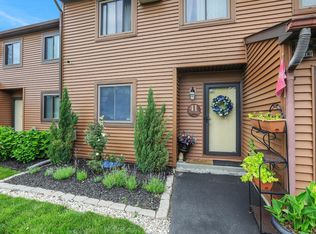 41 Bayberry Cir, Fishkill, NY 12524