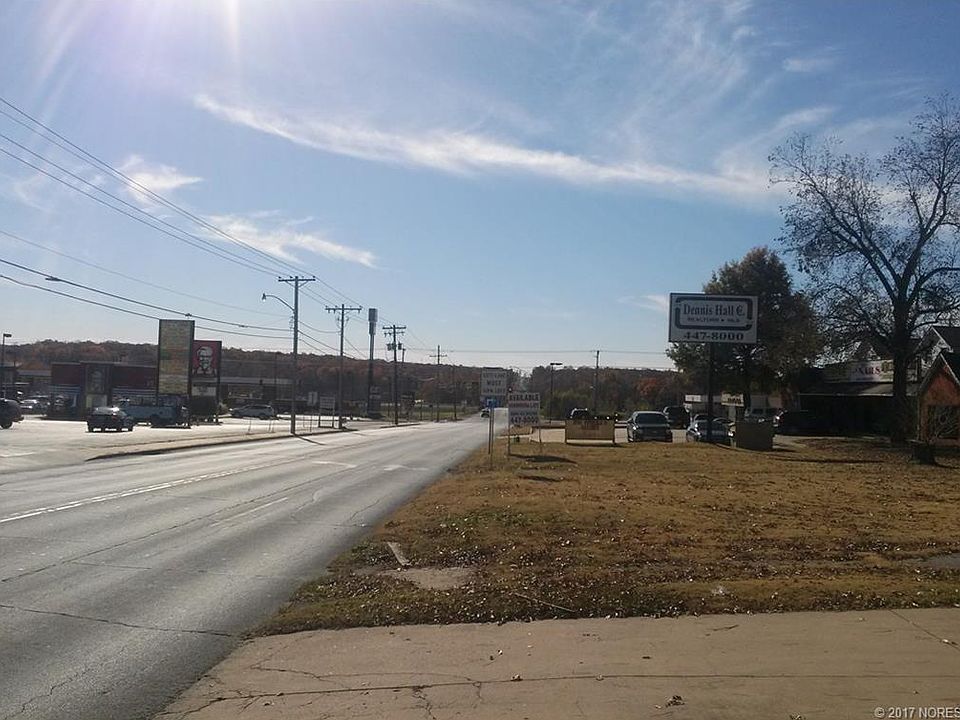 2nd image of 4926 S Union Ave