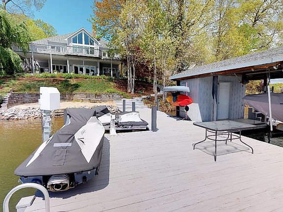 4th image of 2437 Capewood Dr