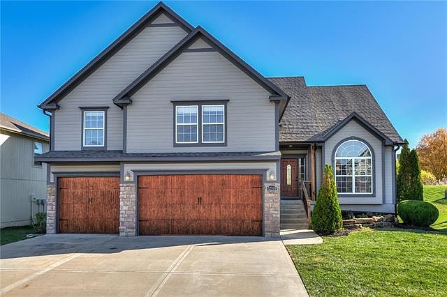 1st image of 12535 NW Lauren Cir