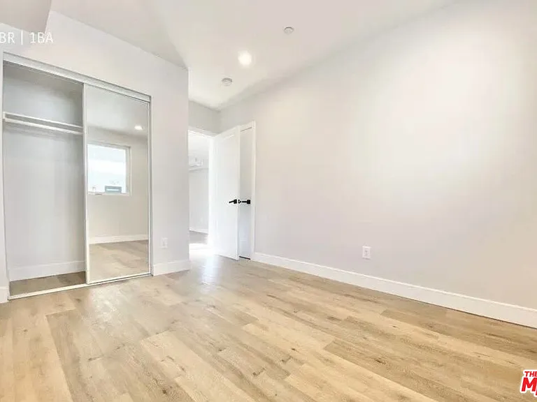 1726 Menlo Ave #3/4 — Photo 9