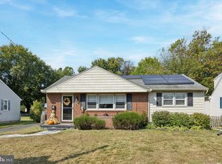 219 S Moore Ave, Barrington, NJ 08007