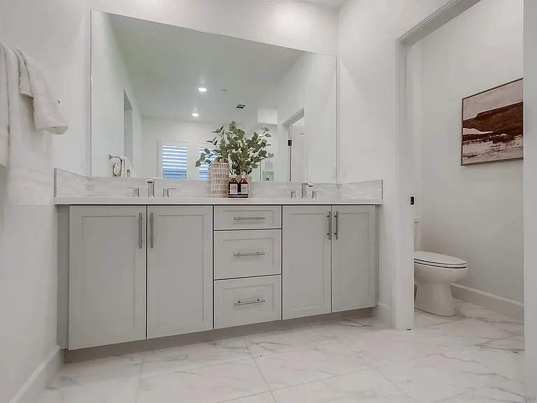 16869 Colin Ct — Photo 11
