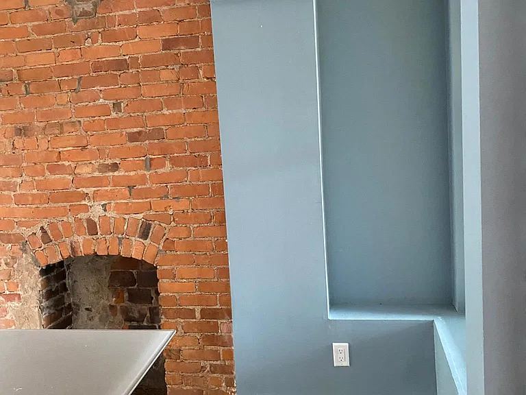 884 Oak St — Photo 5
