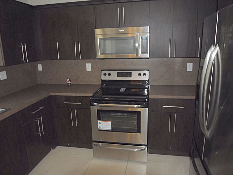 2nd image of 19651 NW 84th Pl