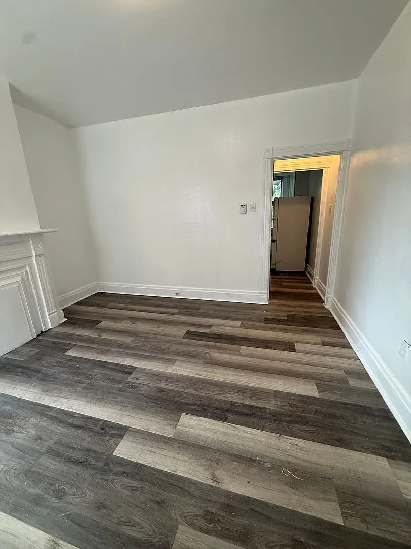 Brighton Heights 2-Bedroom Townhome — Photo 3