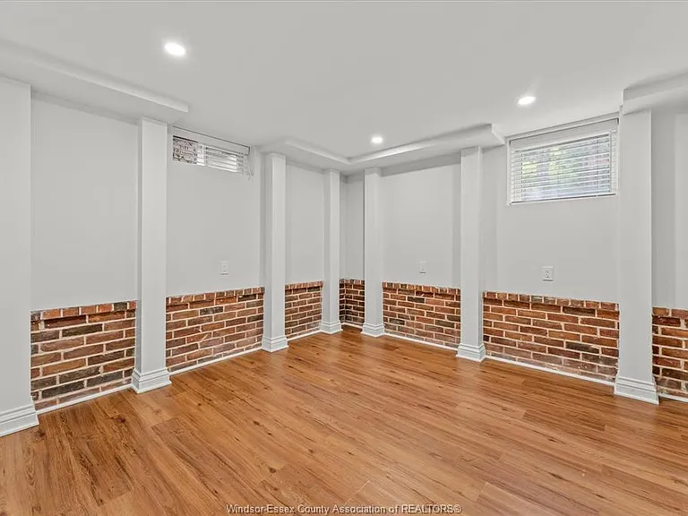4531 Pleasant Pl #LOWER — Photo 5