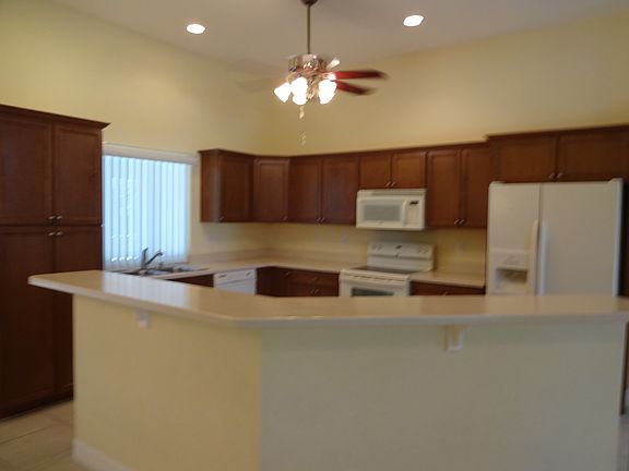 3rd image of 3011 SW 29th Pl