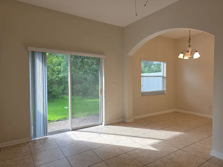 16661 Cedar Crest Dr — Photo 14