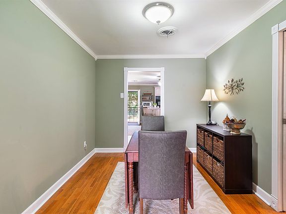 5th image of 1319 Weymouth St